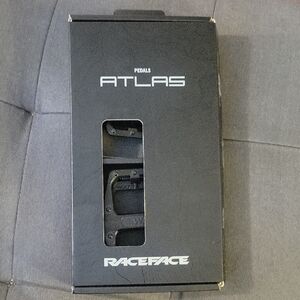 Atlas Black Pedals